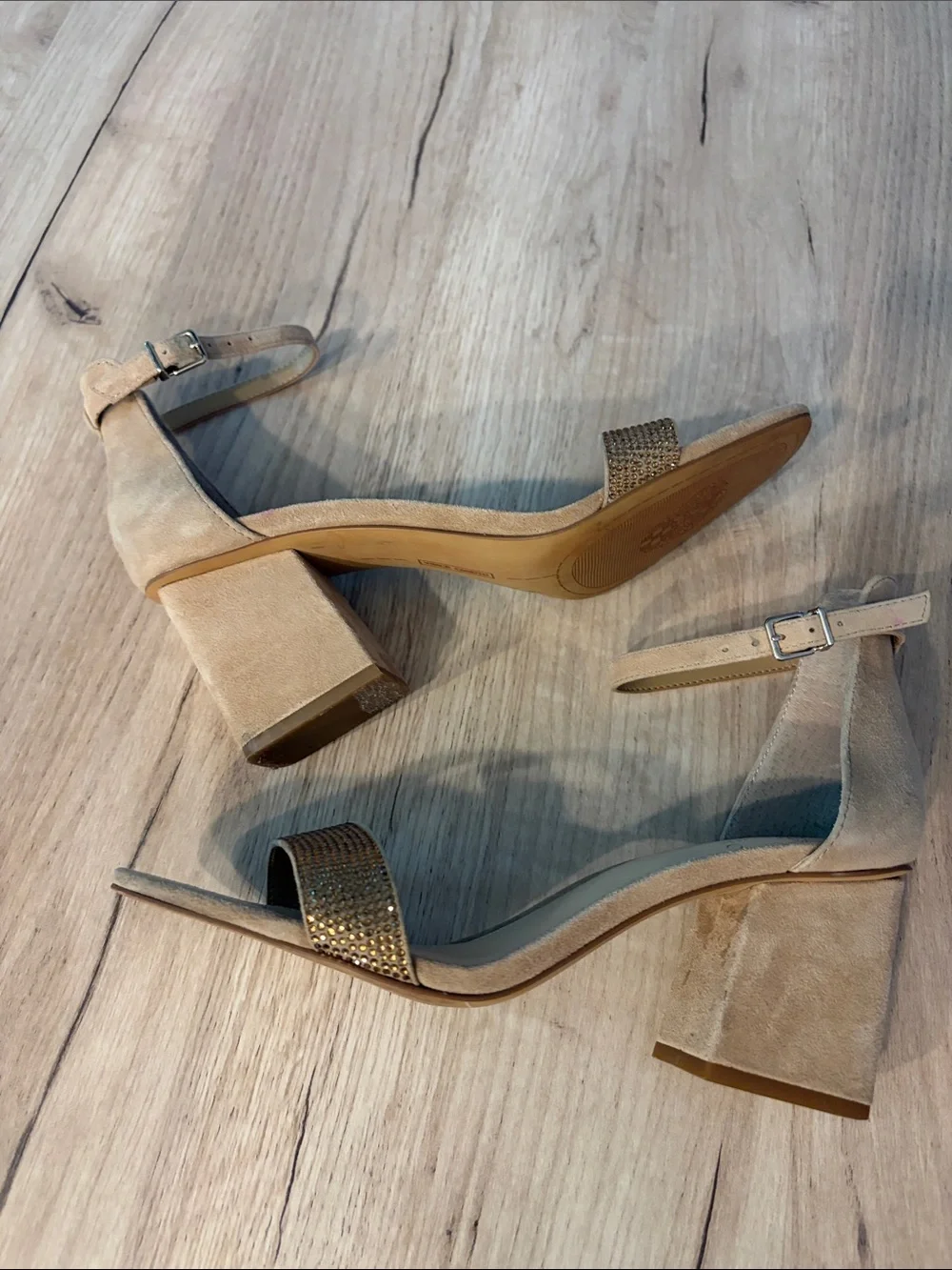 VINCE CAMUTO MACHILA NUDE RHINESTONE BLOCK HEEL SANDALS SIZE 8.5